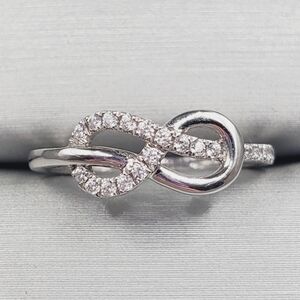 10k Solid White Gold Simulated Round Diamonds Love Knot Twist Ring